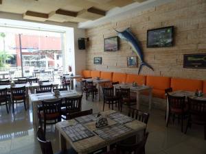 11815861_10153495469105775_1019300436_n