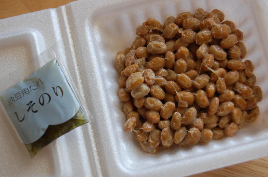natto, soya fermentada japonesa.