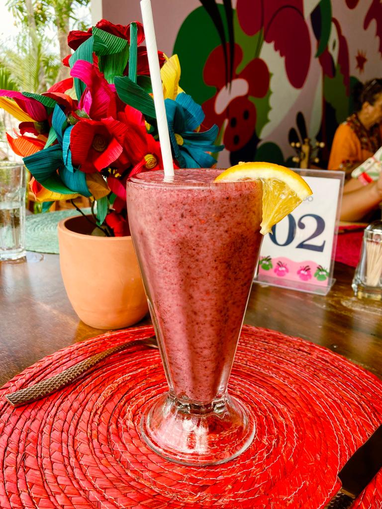 Batido de frutos rojos. El Nido.