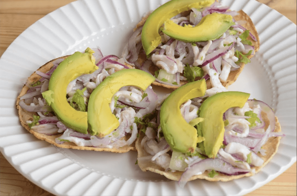 Tiritas de pescado estilo Zihuatanejo.